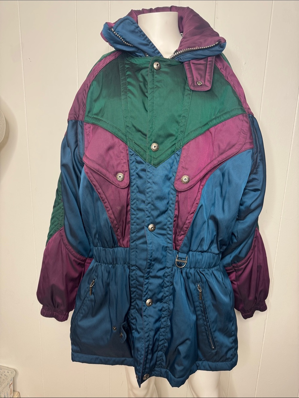 Vintage descente women’s L ski jacket coat puffer